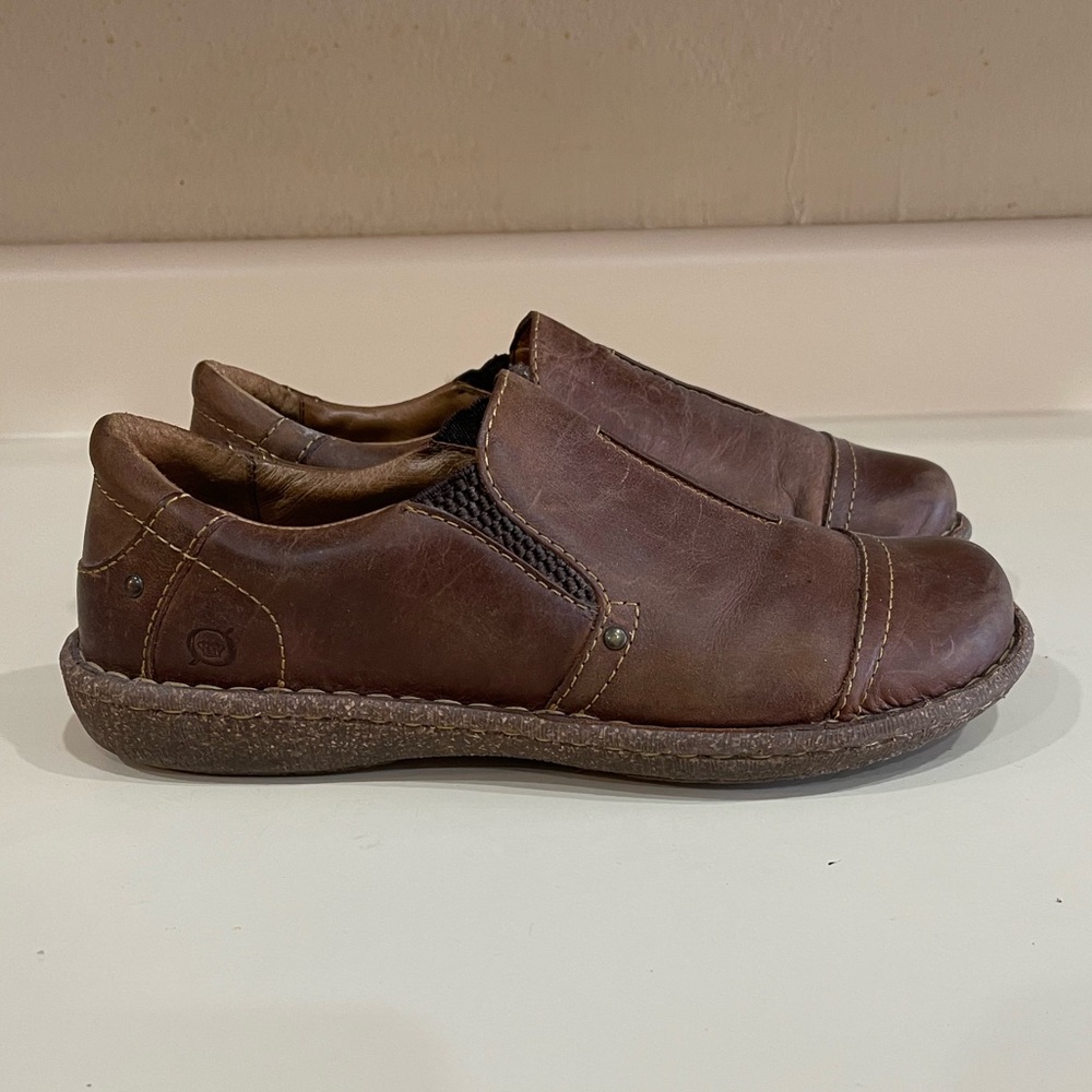 Womens Born Noley Casual Leather Slip On Shoes -Size 9